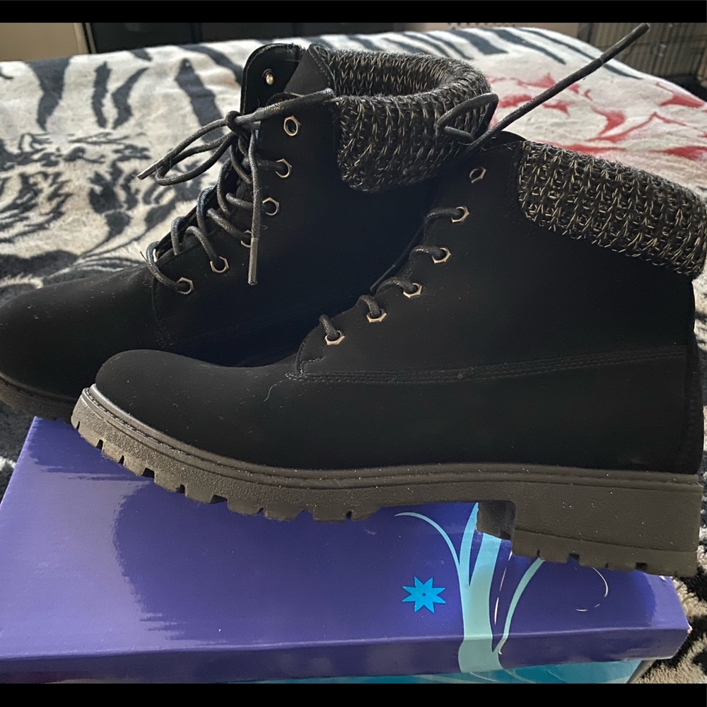 NIB Black Suede Rouge Boots with Sweater cuff